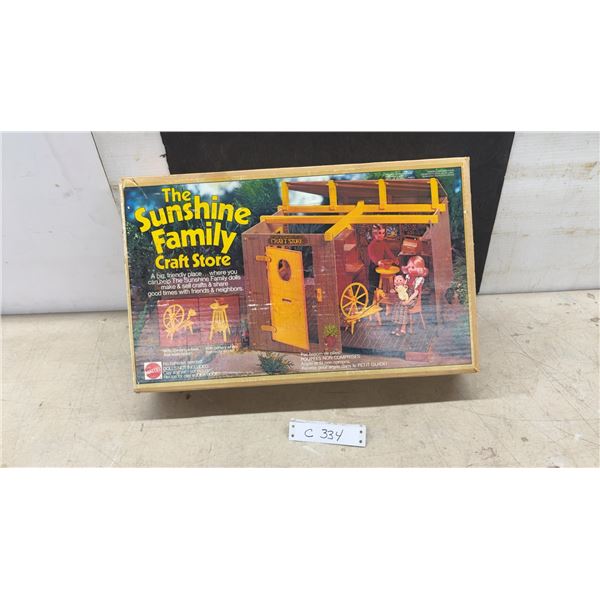 Mattel the Sunshine Family Craft Store Playset No. 9266 with Spinning Wheel & Pottery Wheel