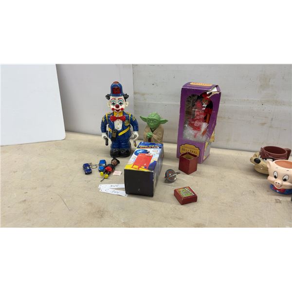 Vintage Toy Lot: Police Clown Figure, Star Wars Yoda Figure, Hula Doll, Mailbox Bank, Porky Pig Mug