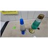 Image 4 : Pair of Lava Lamps - Blue/Grey and Gold/Green/Teal