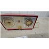 Image 3 : Philips Vintage Clock Radio, Red Bakelight Case, Am Dial, Analog Clock Face, Electric Cord