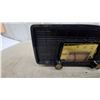 Image 3 : Vintage Sylvina Am Tube Radio, Black Bakelite Case, Slide Rule Dial