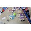 Image 3 : New York Rangers Memorabilia Lot: Pennants, 1994 Stanley Cup Champions Flags, Hockey Player Figures