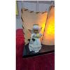 Image 2 : Vintage Table Lamp with Fiberglass Shade and Two Porcelain Angel Figurines (November & July Angels)