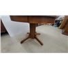 Image 4 : Antique Round Oak Pedestal Dining Table 28 x 44" Diameter
