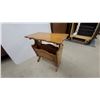 Image 4 : Maple Magazine Rack Side Table with Scalloped Edges and Shield Panel Design 24 x 13 x 24"
