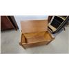 Image 4 : Maple Wood Toy Chest/Blanket Box with Hinged Lid, Ball Finials, and Cutout Handles 21 x 35 x 17"