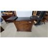 Image 1 : Bernhardt Dinning Server Rolling 35 x 40 x 19" and Extened Size 35 x 60 x 19"