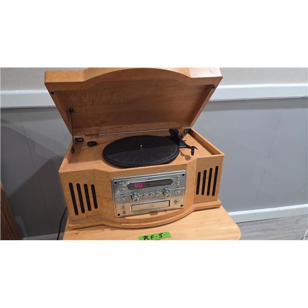 Sylvania SRDC820 Combo AM/FM Radio, CD Player, Turn Table, Everything Works (See Note)