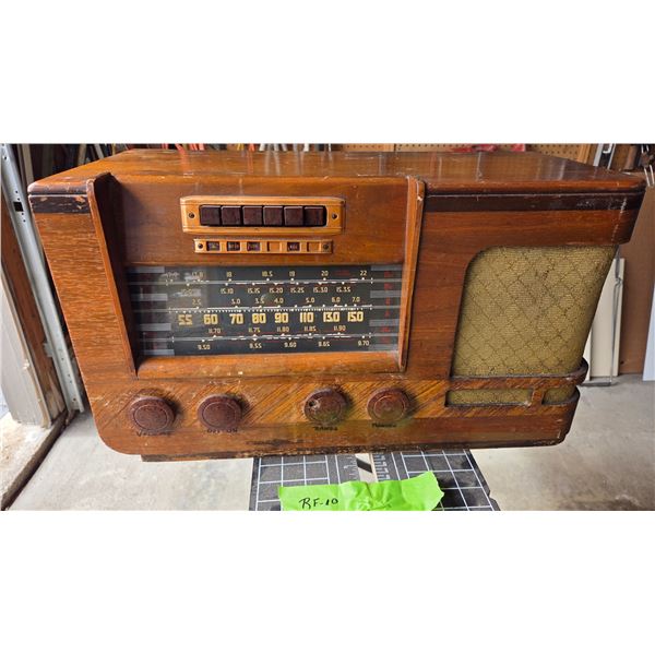 Vintage General Electric JK-70 Multiband Radio, Most AM Stations Play