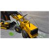 Image 5 : Tonka 1970's 18" Front End Loader, Tonka T-6 Crawler