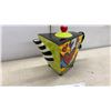 Image 5 : Romero Britto Giftcraft Ceramic Teapot with Heart Design, Model 14072-3123