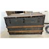 Image 5 : Antique Flat-Top Steamer Trunk 20 x 34 x 17 with Inside Tray, Wood Slats and Brass Hardware