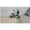 Image 1 : Huffy Marvel Hulk 16" Boys' Bicycle with Training Wheels, Black/Green