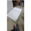Image 4 : Master Chef White Chest Freezer, Approximately 5 Cu Ft Capacity, Top-Opening Lid with Handle 33.6 x