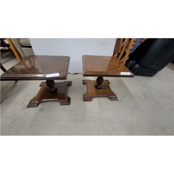 Pair of Wooden Pedestal End Tables with Turned Columns and Square Tops 16 x 18 x 18"