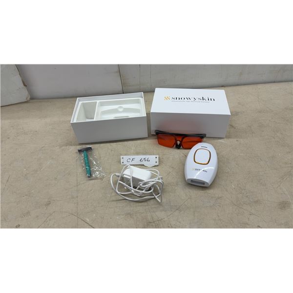 Snowyskin Advanced IPL Hair Removal Handset with Power Adapter, Safety Glasses & Razor
