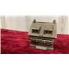Image 3 : Heavy Cast Iron Bank of a House