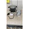 Image 1 : Electric Countertop Fryer and Winnie the Pooh Cake Pan