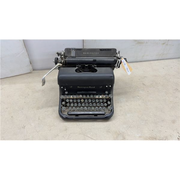 Remington Rand Model 17 Manual Typewriter