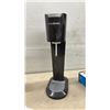 Image 3 : SodaStream Machine plus 2 New CO2 Cylinders, 1 in Machine and Bottles