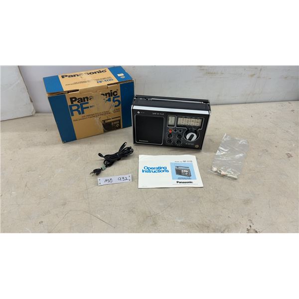 Panasonic RF-1115 UHF PSB Fm Am 4-Band Portable Radio with Box, Manual, and Accessories, New Old