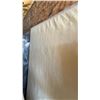 Image 3 : Queen Mattress and Boxspring