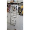 Image 2 : Aluminum A-Frame Step Ladder, 5'