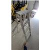Image 3 : Aluminum A-Frame Step Ladder, 5'
