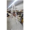 Image 2 : 8-Foot Aluminum A-Frame Step Ladder