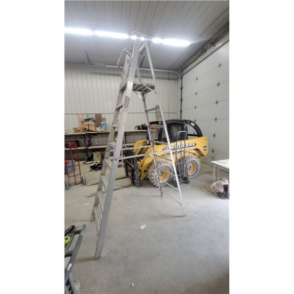 Aluminum A-Frame Step Ladder, 10'