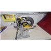 Image 5 : DeWalt 12" Double Bevel Sliding Compound Miter Saw Modle dw7187
