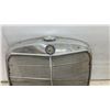 Image 8 : 1960's Mercedes-Benz W110 Fintail Chrome Front Grille Assembly with Emblem