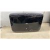 Image 2 : 4 Tork Matic Hand Towel Dispensers and 1 Tork Toilet Paper Dispenser