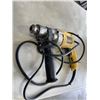 Image 2 : DEWALT JOBSITE RADIO AND ELECTRIC DRILL