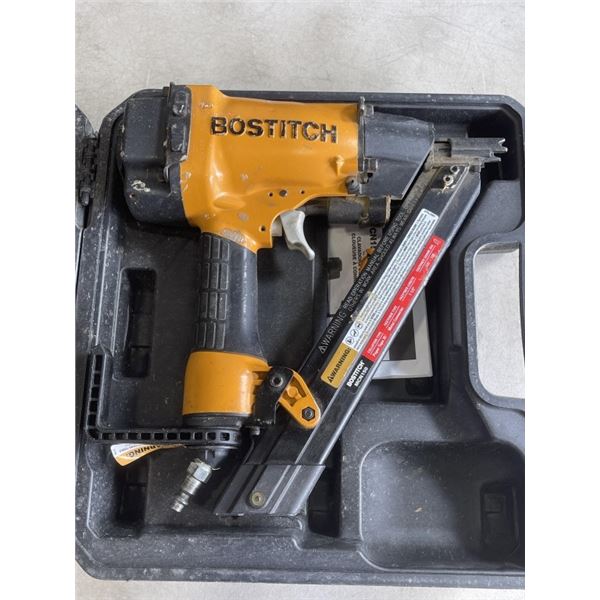 BOSTITCH STRAPSHOT NAIL GUN IN CASE