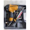 Image 1 : BOSTITCH STRAPSHOT NAIL GUN IN CASE