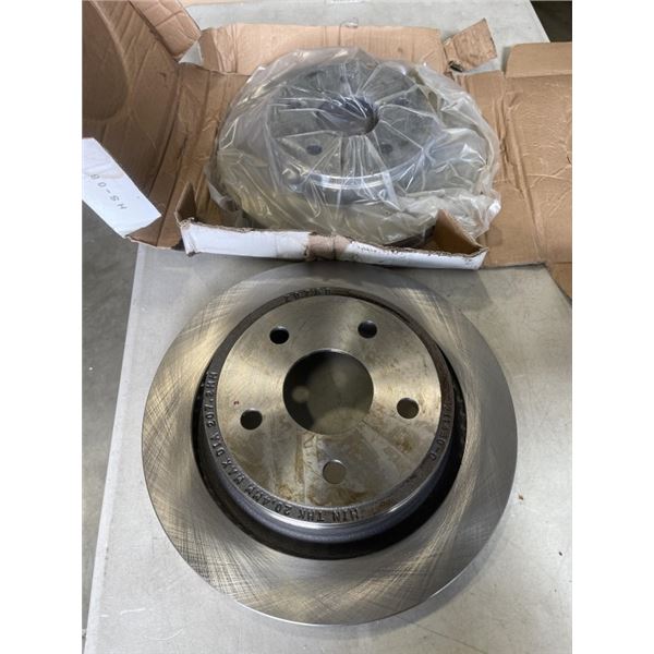 2 HEAVY DUTY TRUCK ROTORS