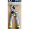 Image 2 : 3 NEW 17 INCH PRUNERS