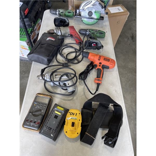 TOTE OF VARIOUS POWER TOOLS