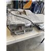 Image 2 : WORKFORCE TILE SAW AND GREASE GUN