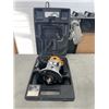 Image 1 : BLACK AND DECKER DELUXE ROUTER