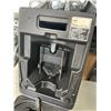 Image 3 : BLACK AND DECKER DELUXE ROUTER