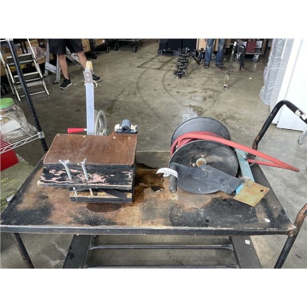 MOUNTED DOWN RIGGER HOIST AND AIR HOSE ON REEL