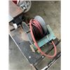 Image 5 : MOUNTED DOWN RIGGER HOIST AND AIR HOSE ON REEL