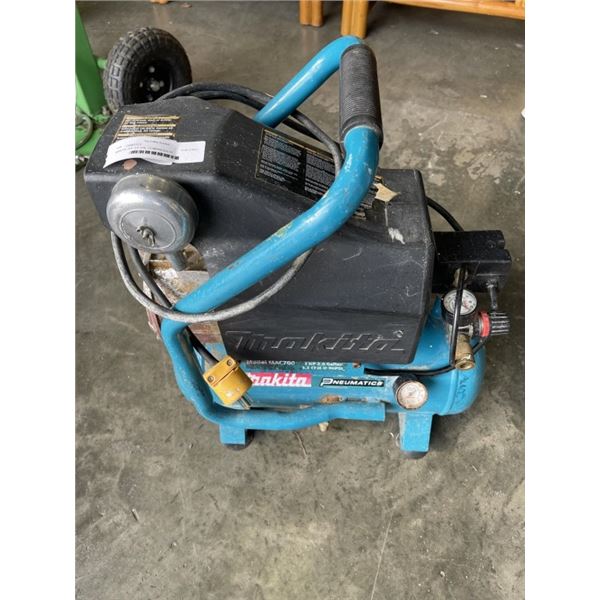 MAKITA 2HP 2.6 GAL COMPRESSOR
