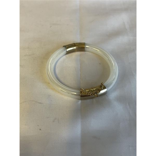 VINTAGE HINGED BANGLE W/ SAFETY CHAIN