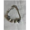 Image 2 : 2 VINTAGE BRACELETS