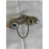 Image 3 : 2 VINTAGE BRACELETS