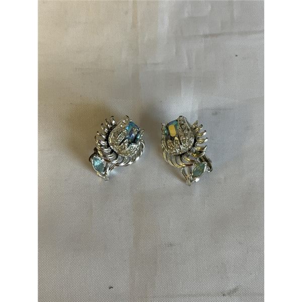 VINTAGE PAIR OF SILVER PLATED MARKED CORO CLIP ON EARRINGS