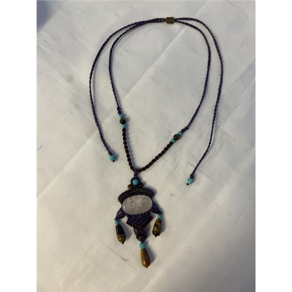 HAND CRAFTED W/ GEM STONES VINTAGE NECKLACE